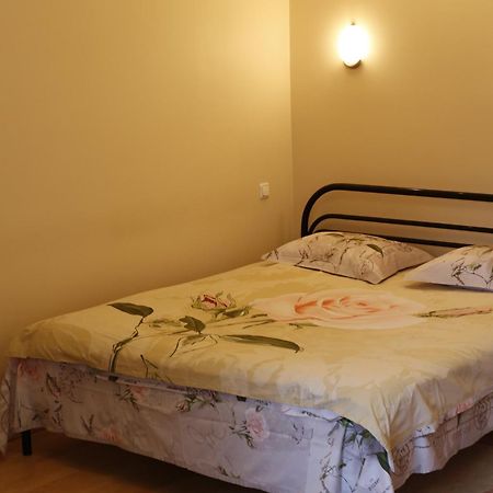 Hotel Service Predslava On Antonovicha Street Kiev Exterior foto