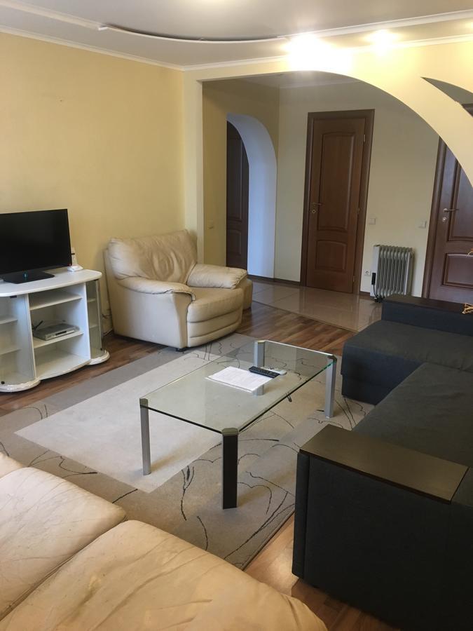 Hotel Service Predslava On Antonovicha Street Kiev Exterior foto
