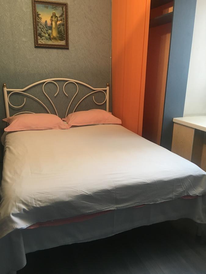 Hotel Service Predslava On Antonovicha Street Kiev Exterior foto